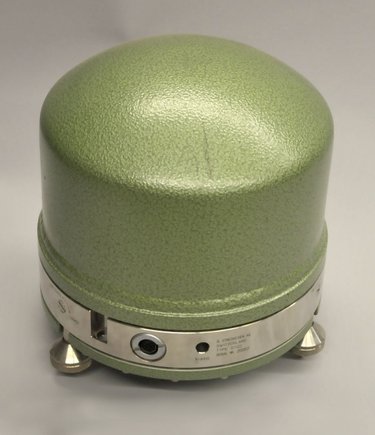 small measuring device / Broadband Seismometer/STS-2 (metal)