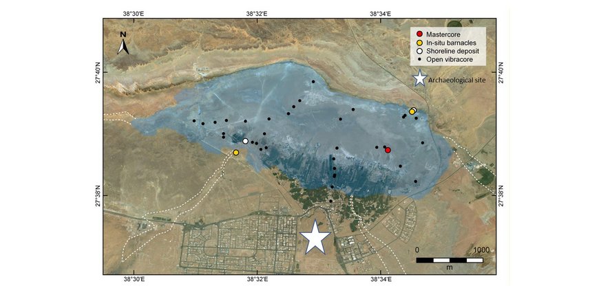 Karte des Tayma Sees mit Lage der Bohrkerne und der Ausgrabungsstätte
