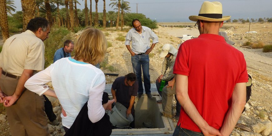 PALEX field school at a Wadi Ghar/Arugot monitoring site
