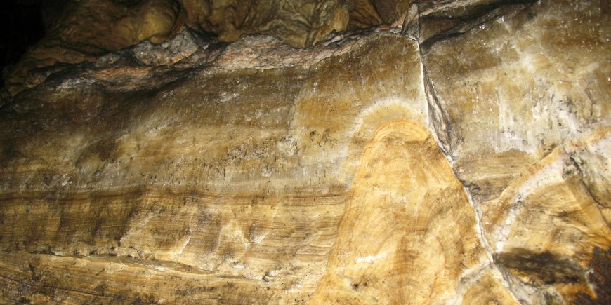 Speleotheme der Uluu-Too Höhle