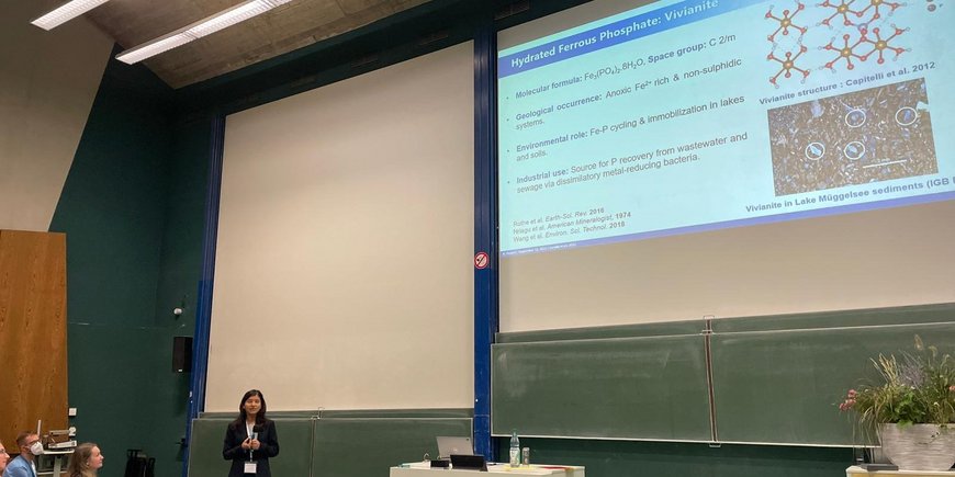 I presented my preliminary results – as a talk, in the conference of the German Mineralogical Society held in Cologne, Germany on September 2022 where I was financed by a student sponsorship of the European Association of Geochemistry (EAG).
