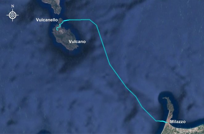 Google Maps image of the waters between the island of Vulcano and Sicily: the route of the underwater fibre-optic cable is marked.
