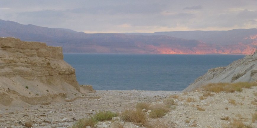 Wadi Zeelim with Dead Sea, view to the east in direction mountains of the Jordanian Plateau