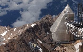 Geodätische Beobachtungsstation auf der Zugspitze