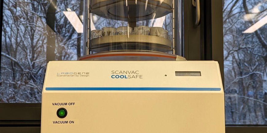Coolsafe 110-4 Pro Freeze Dryer - LaboGene