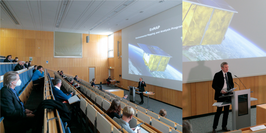 Left: Harald Schuh stands in front of the sparsely filled lecture hall and welcomes the guests. Right: Stefan Schwartze stands at the lectern to welcome the guests.